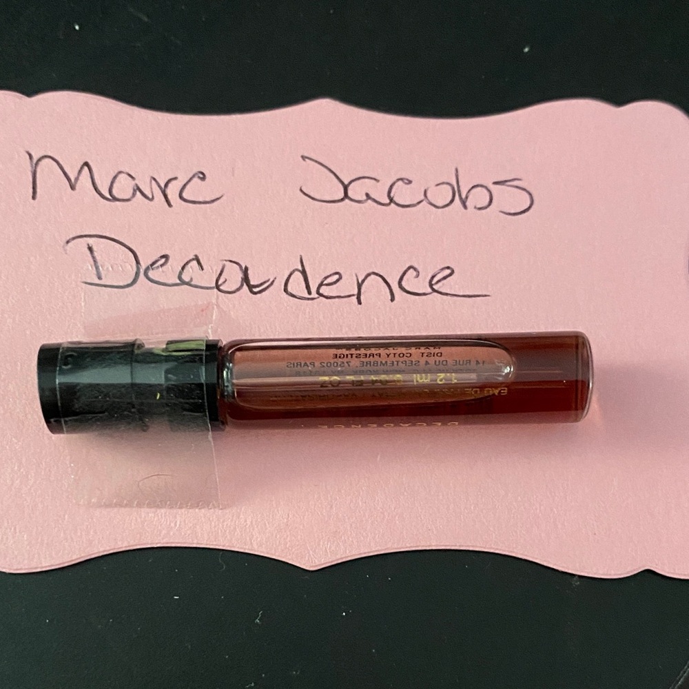 Marc Jacobs Decadence Black and Brown Vial